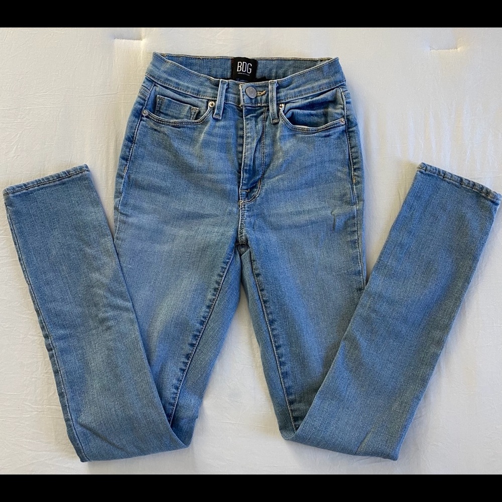 BDG SKINNY JEANS SIZE 24
